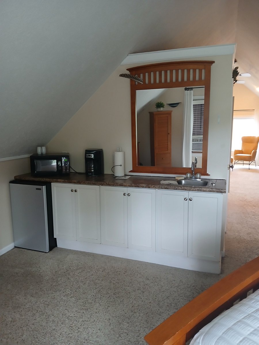 Furnished Finder property 692069_1 photo 6
