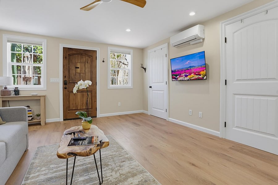 Smart TV with streaming and ductless heat and A/C. A task desk and chair fit perfectly under this TV and I can provide those for you for extra work space at your request. 