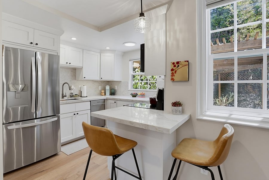 Brand-new full kitchen with stainless appliances
