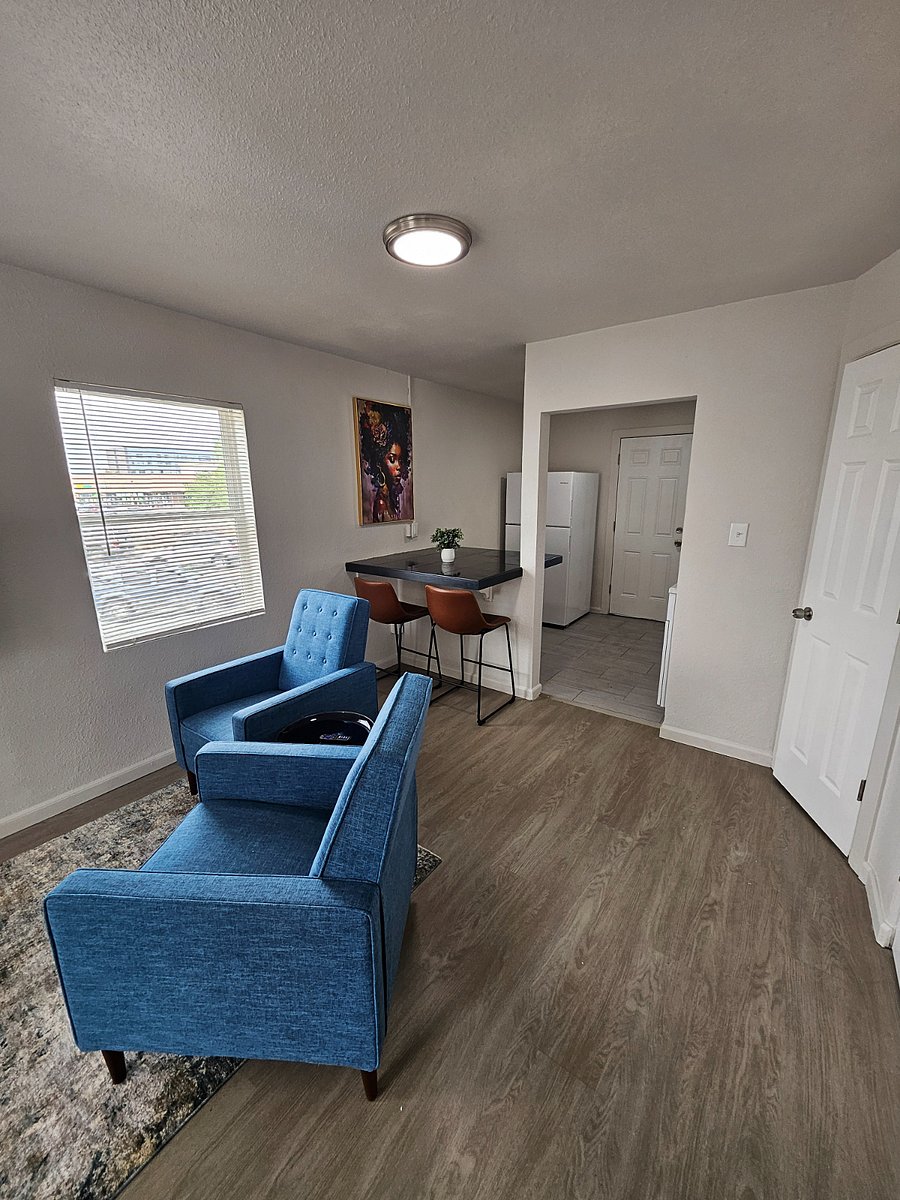 Furnished Finder property 692254_2 photo 6