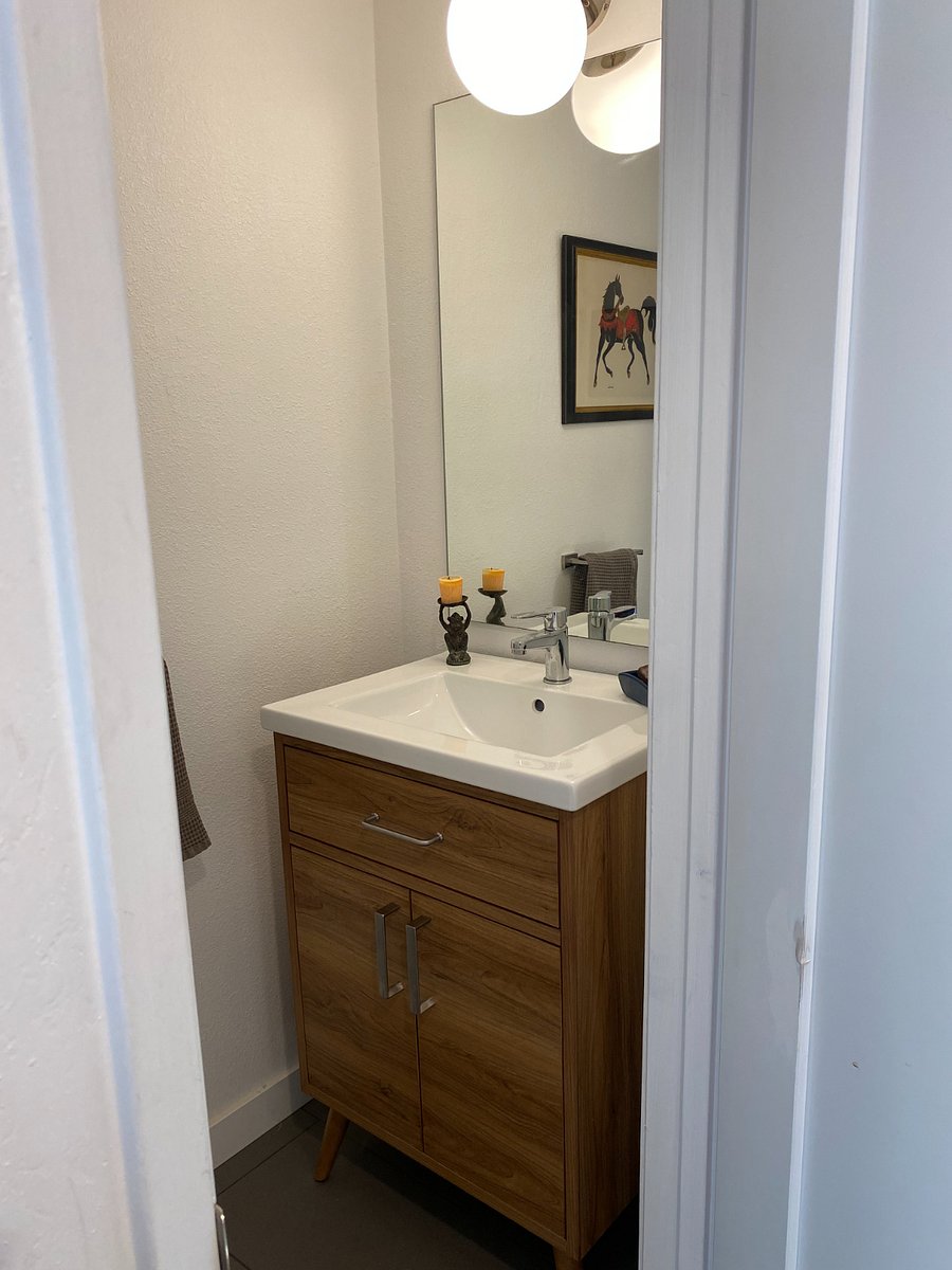 powder room at entry
