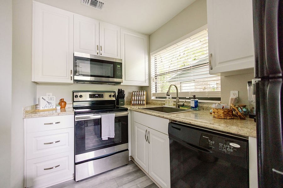 Furnished Finder property 692470_1 photo 9