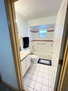Full Bathroom