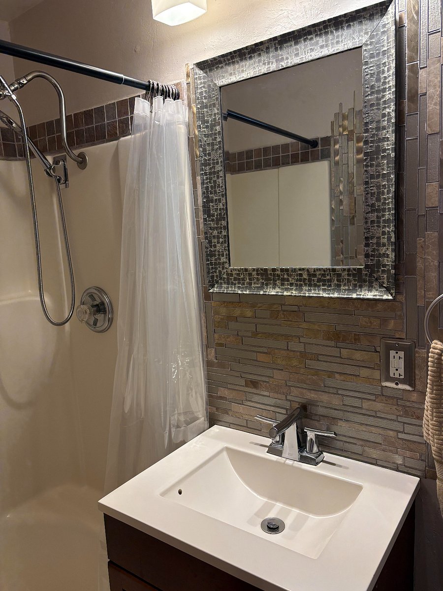 Furnished Finder property 692500_1 photo 14