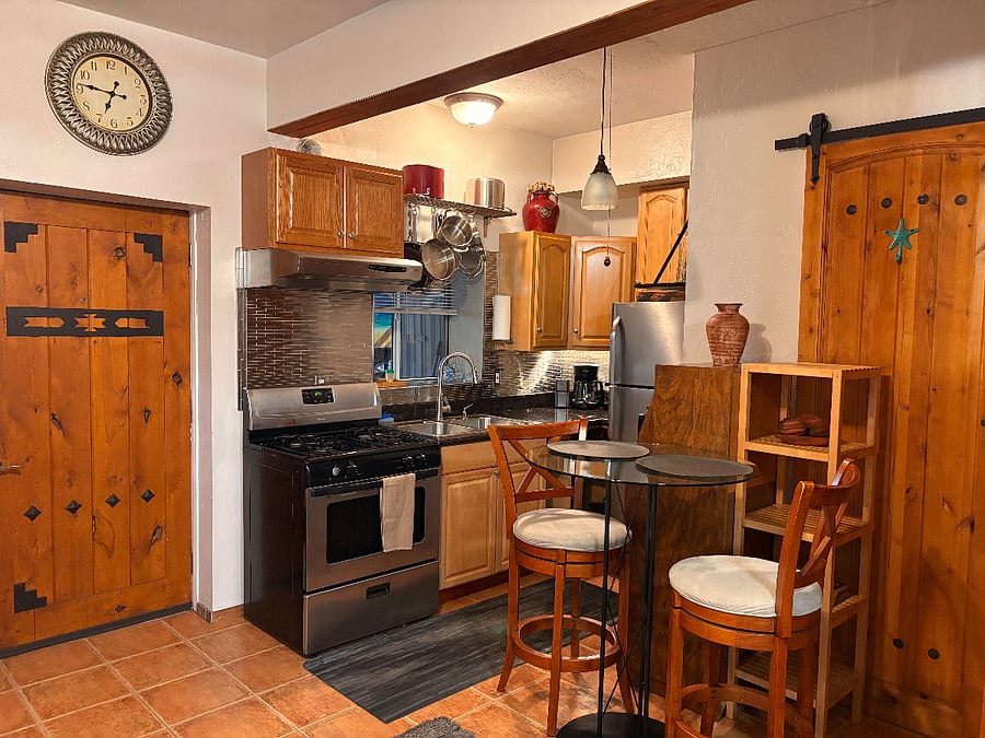 Furnished Finder property 692500_1 photo 6