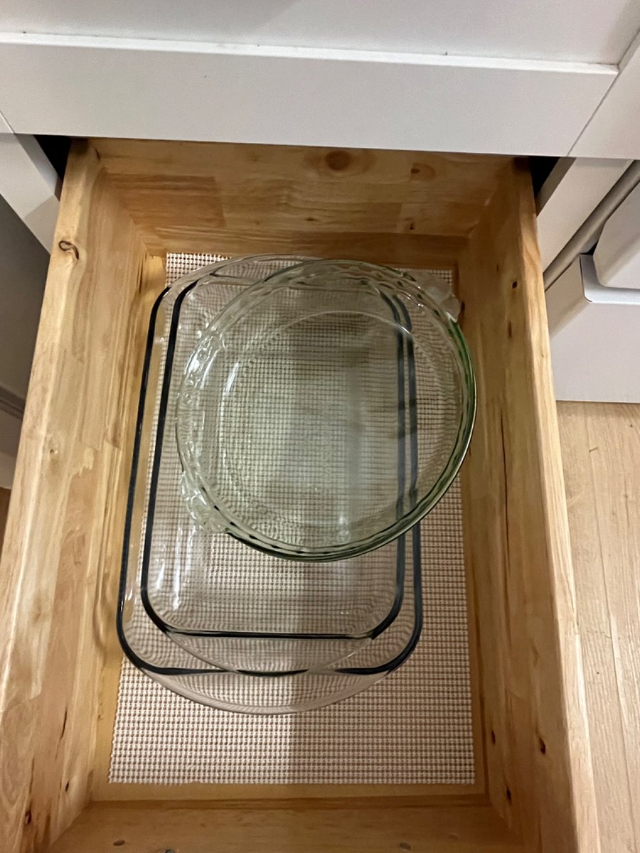 Baking dishes.