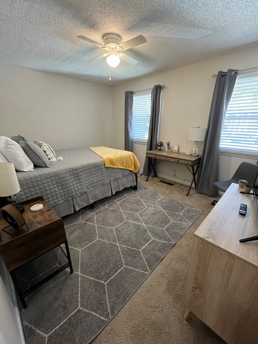 Bedroom #2 (not for this listing) but shared for informational purposes in case someone would like to rent the extra bedroom.