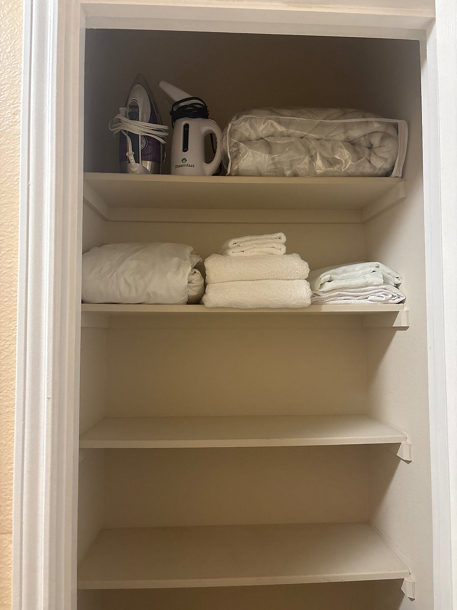 Closet extra outside the room
