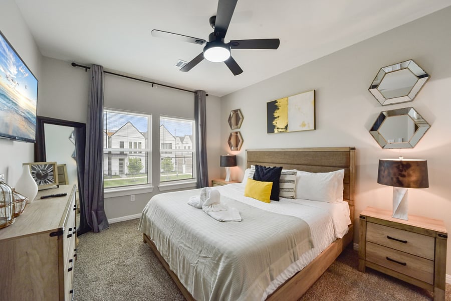 Master bedroom
