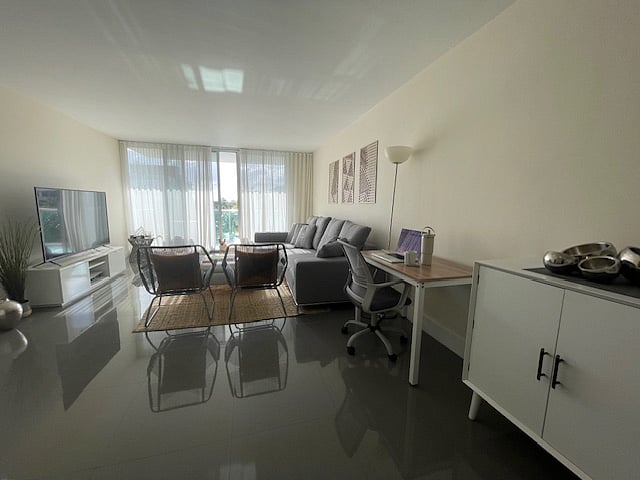 Furnished Finder property 692854_1 photo 1
