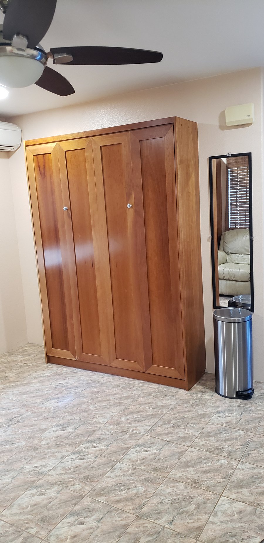 Murphy bed