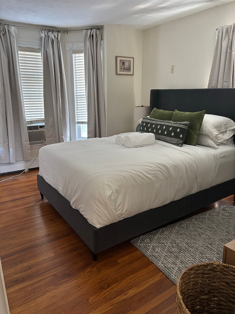 Furnished Finder property 692985_1 photo 1