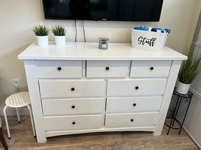 Large Spacious Dresser