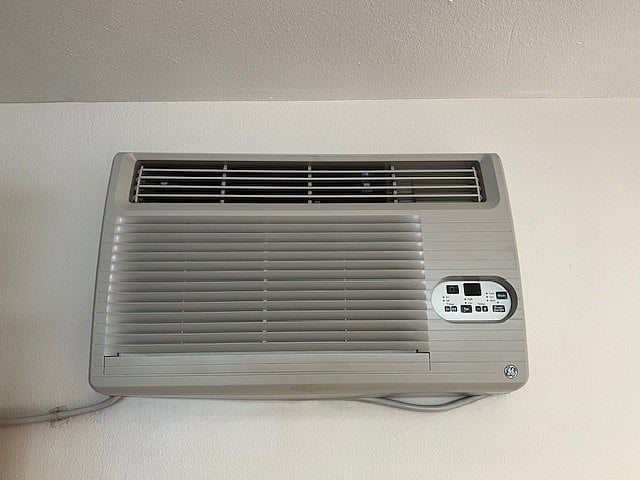 Combination Air Conditioner and Heater.
