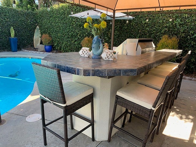 BBQ Island and outdoor eating space