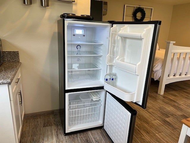 Refrigerator and Freezer