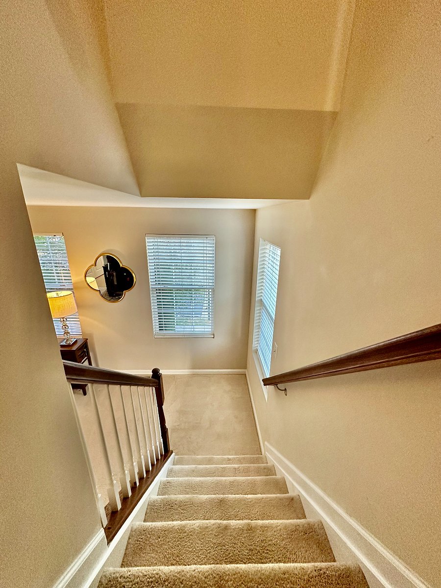 Middle Floor Stairs