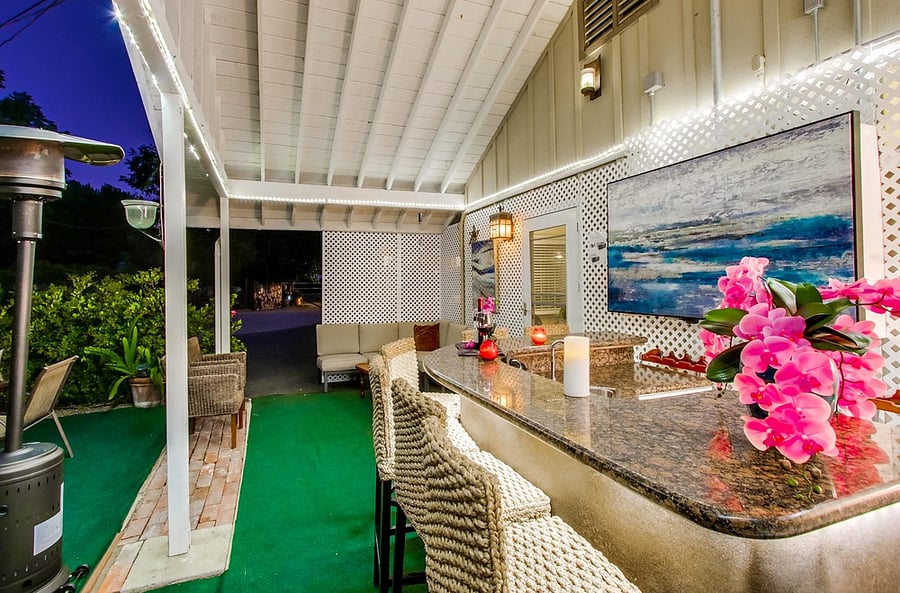 You will have privacy and space in your outdoor bar.