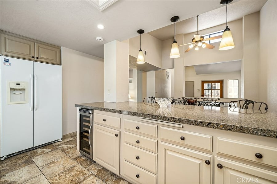 Furnished Finder property 693481_1 photo 8