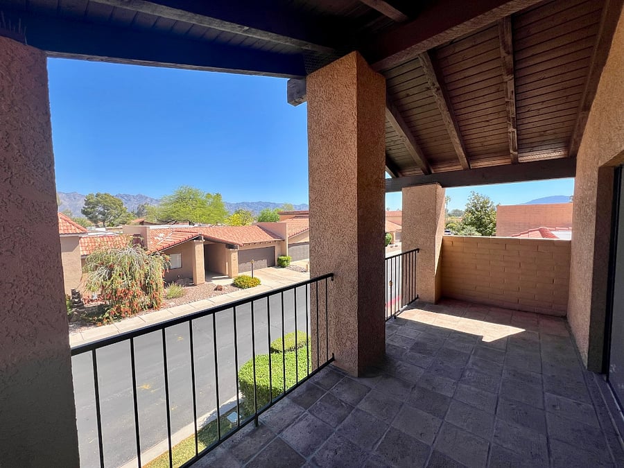 Upstairs balcony with mountain views