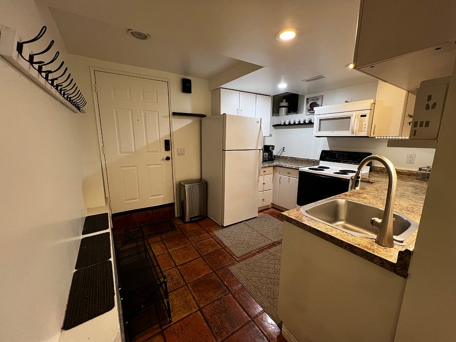 Furnished Finder property 693690_5 photo 6