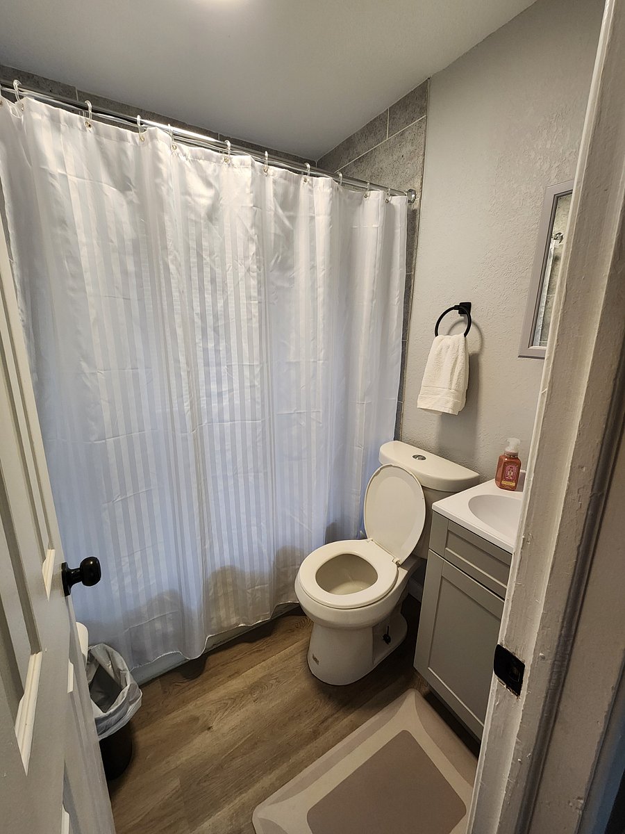 Furnished Finder property 693760_1 photo 12