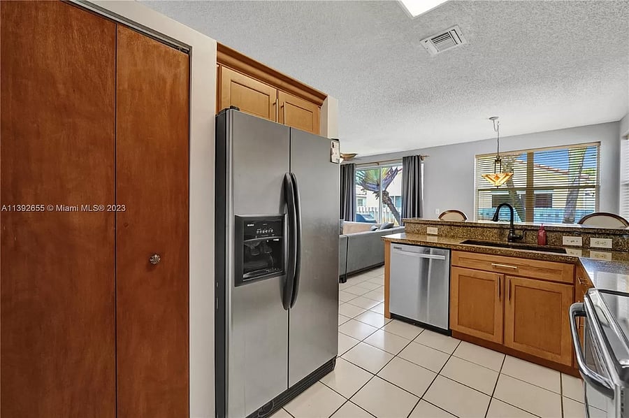 Furnished Finder property 693898_1 photo 9