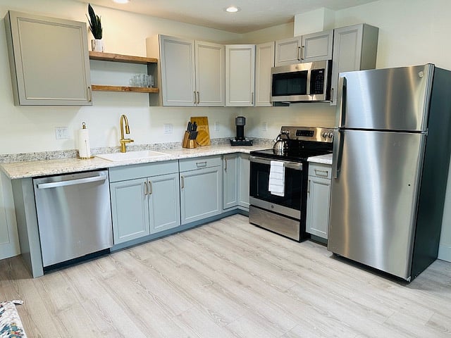 Furnished Finder property 693908_1 photo 2
