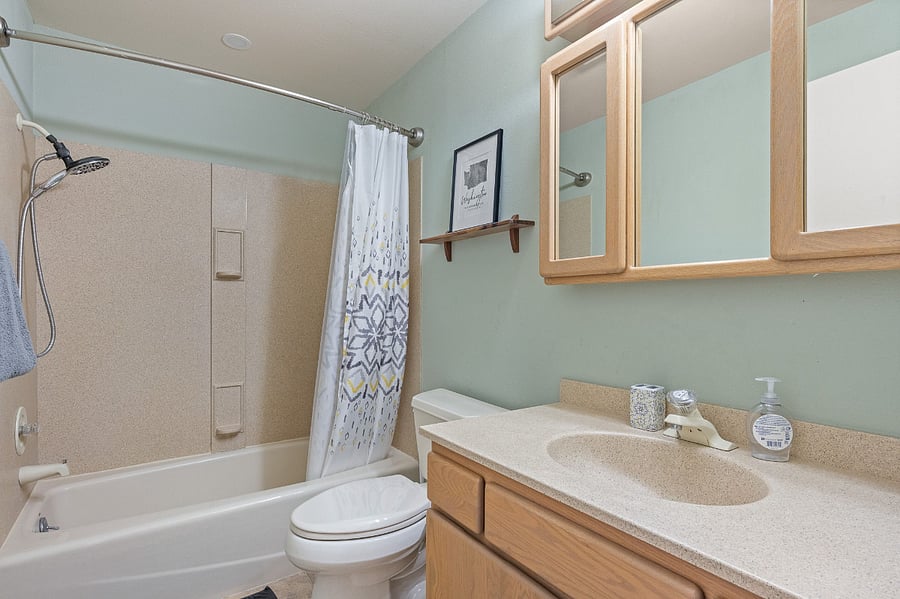 GUEST BATH