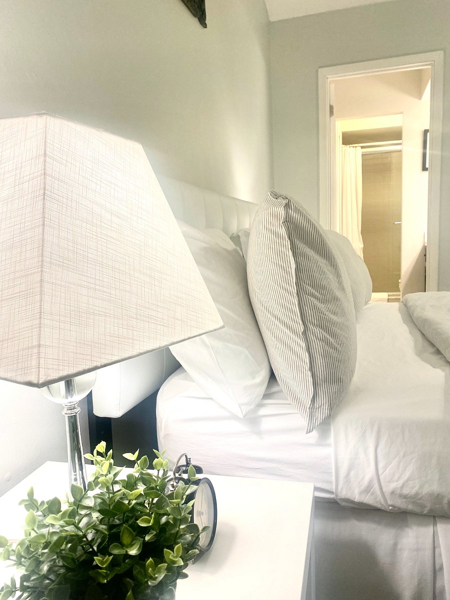 Master Bedroom with en-suite bathroom