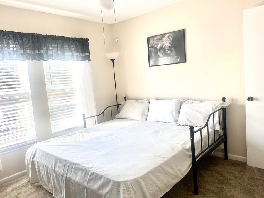 ConvertableTrundle Bed in Flex Room/Office