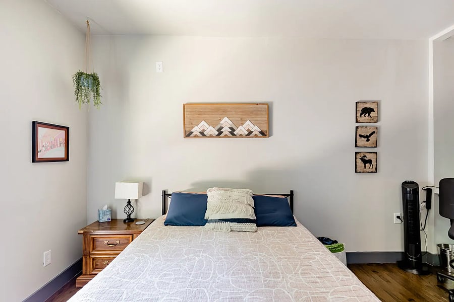 Queen size bed