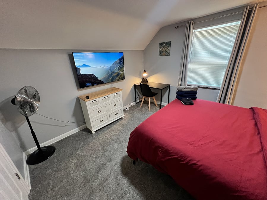 Private Queen Bedroom Suite 2 with Queen Size Bed, Desk and Smart TV