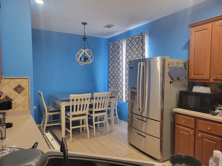 4 seat kitchen table