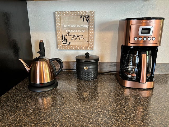 Coffee machine, tea kettle and milk frother.