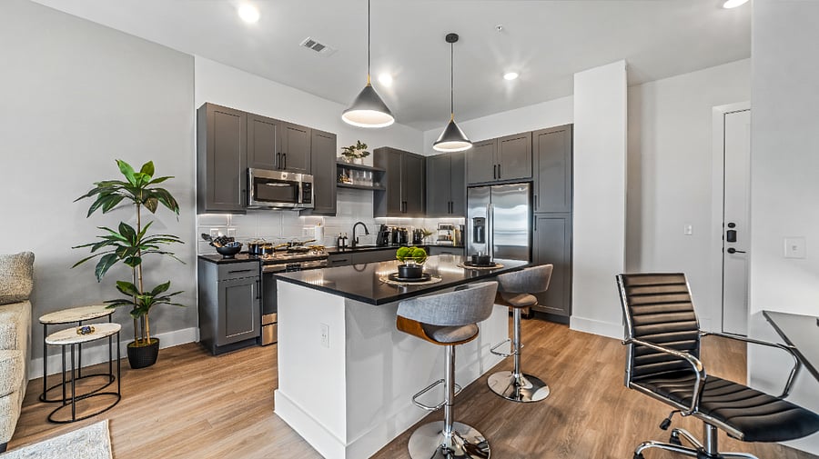 Full Kitchen with fridge water dispenser