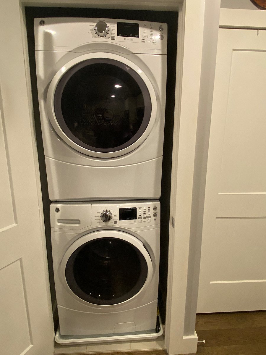 Shared Space- Washer/Dryer