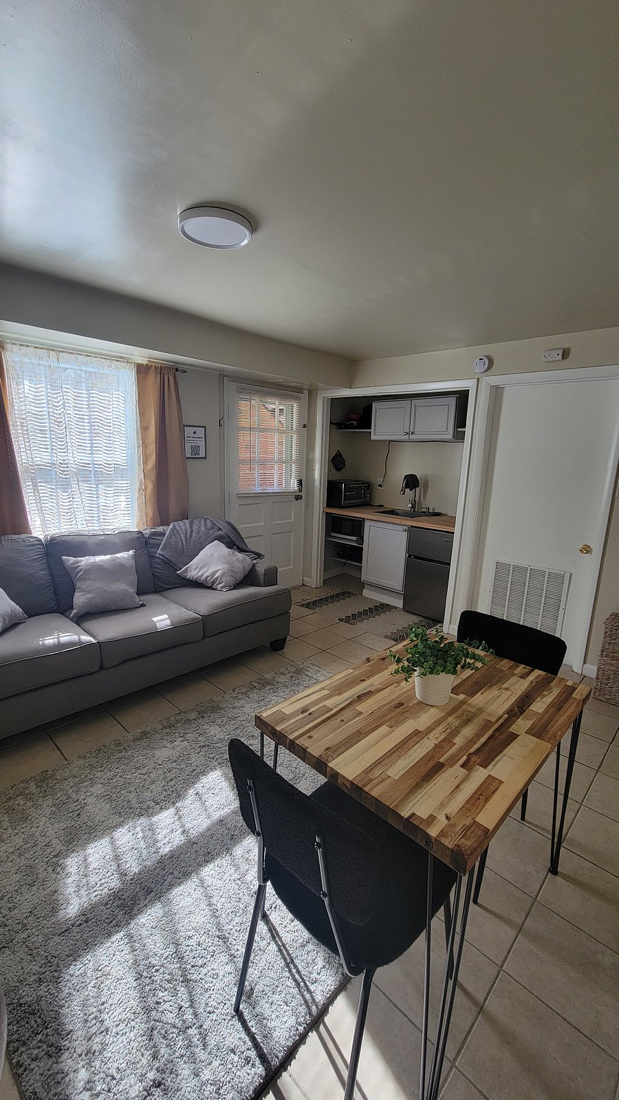 Furnished Finder property 694577_1 photo 3