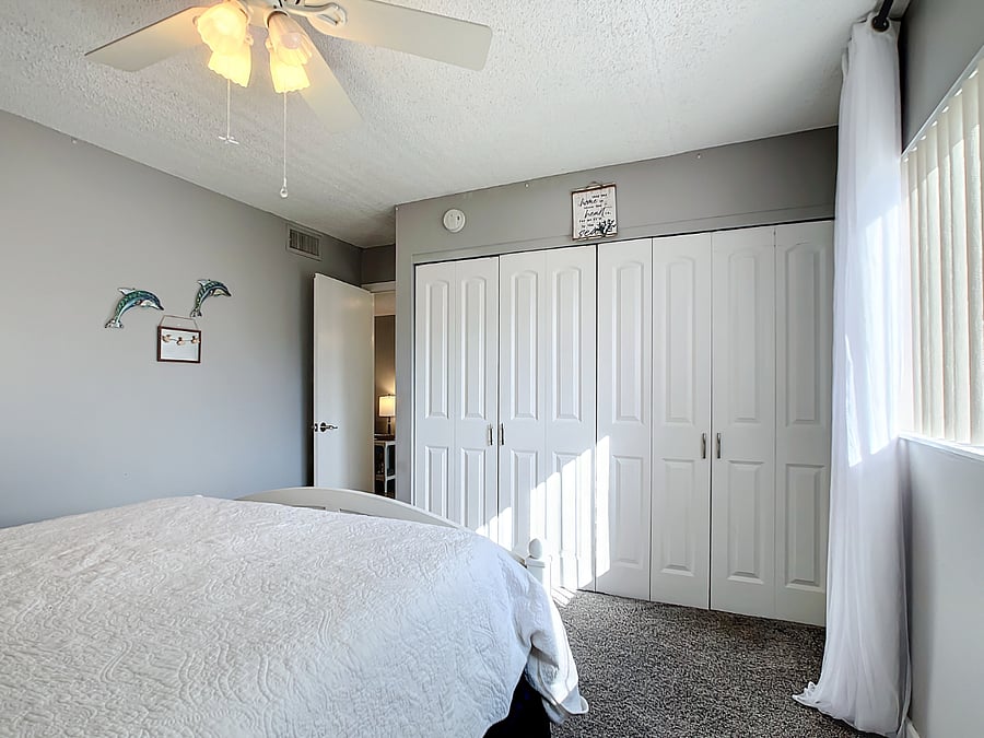 2nd Bedroom - Closet