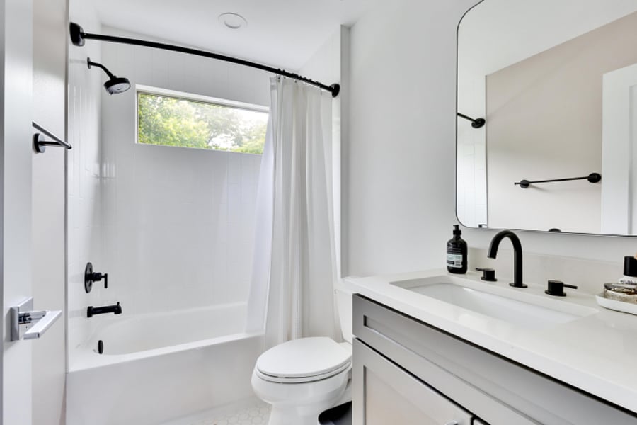 Office + Guest Room en suite bathroom