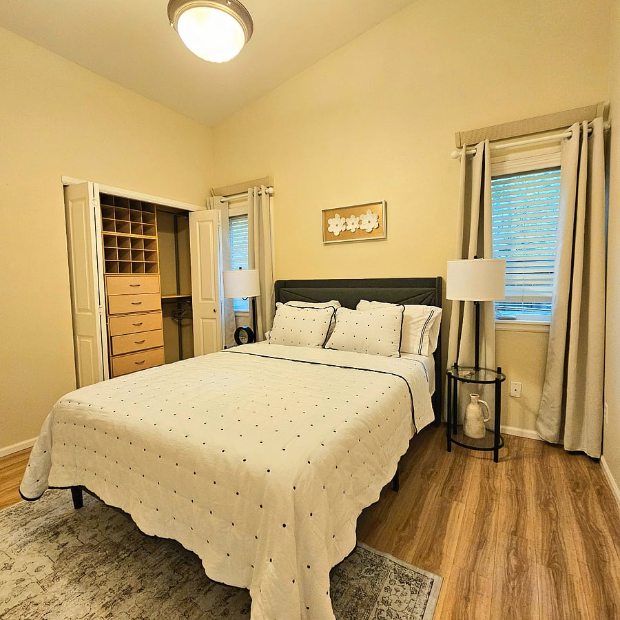 Furnished Finder property 694893_1 photo 11