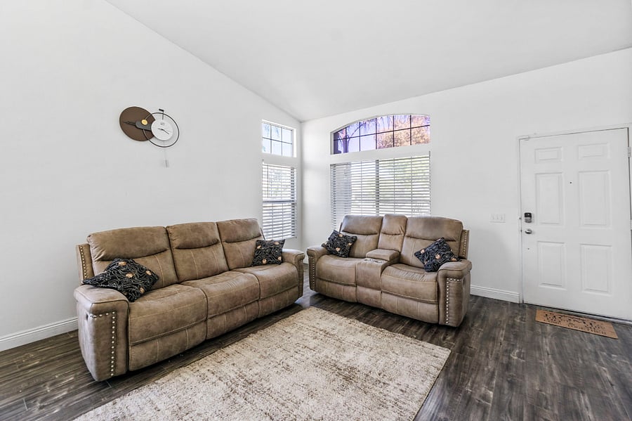 Furnished Finder property 694900_1 photo 3