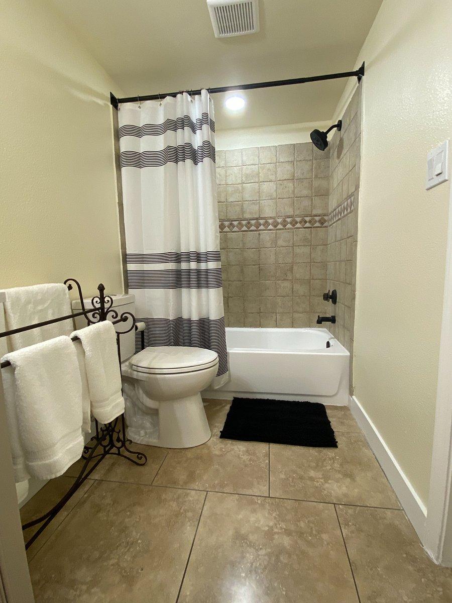 Furnished Finder property 695024_1 photo 8