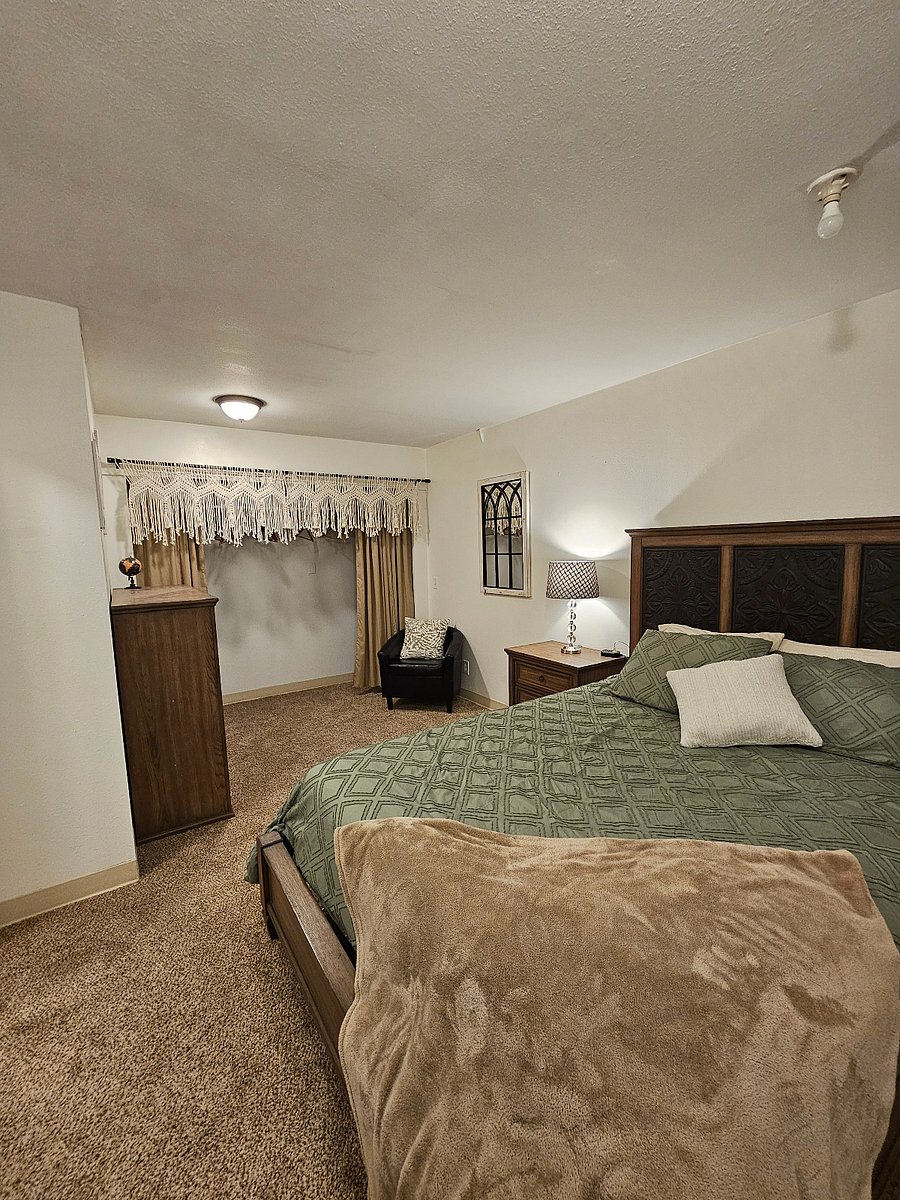 Furnished Finder property 695055_1 photo 5