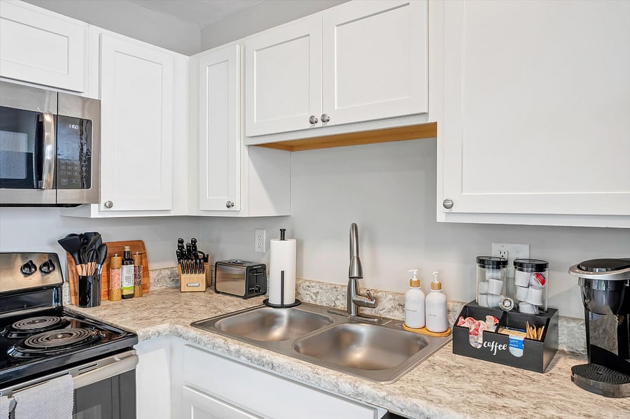 Furnished Finder property 695155_3 photo 6