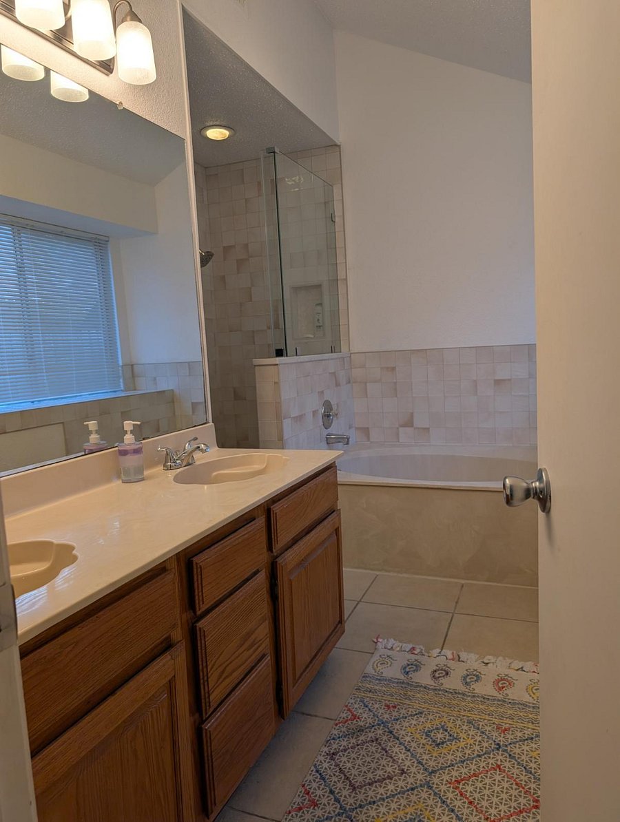 Furnished Finder property 695160_1 photo 26