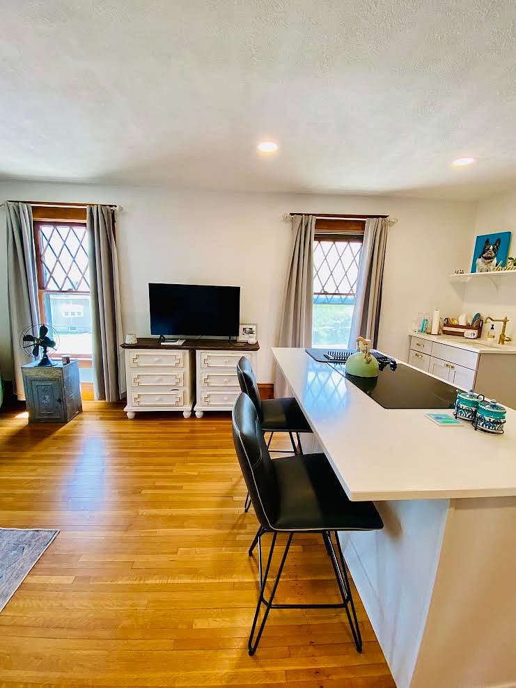 Furnished Finder property 695280_1 photo 2