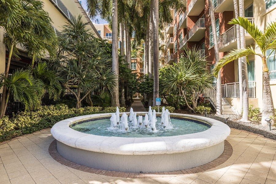 Furnished Finder property 695312_1 photo 14