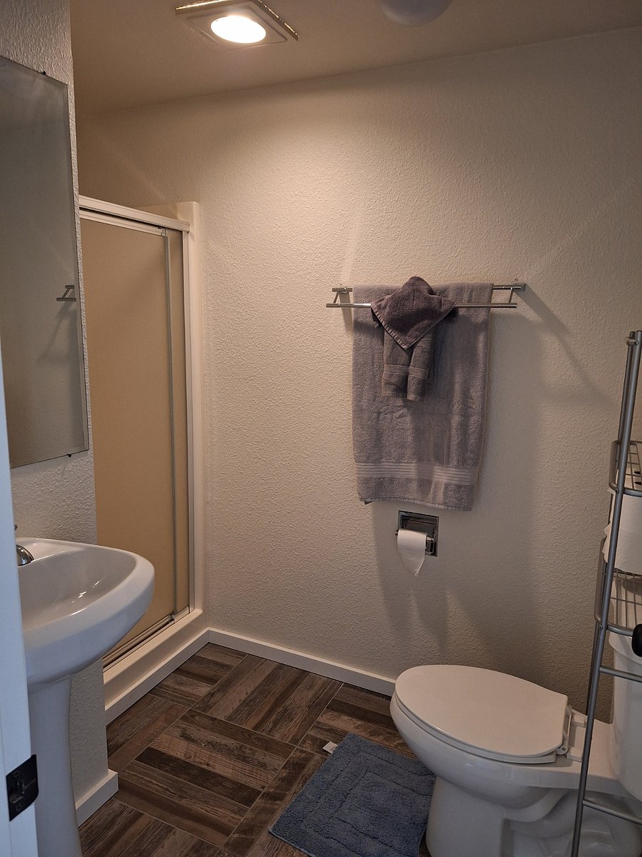 Furnished Finder property 695353_3 photo 4
