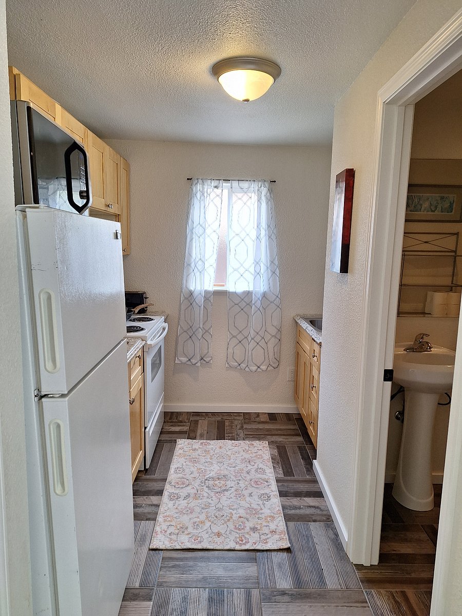 Furnished Finder property 695353_3 photo 5